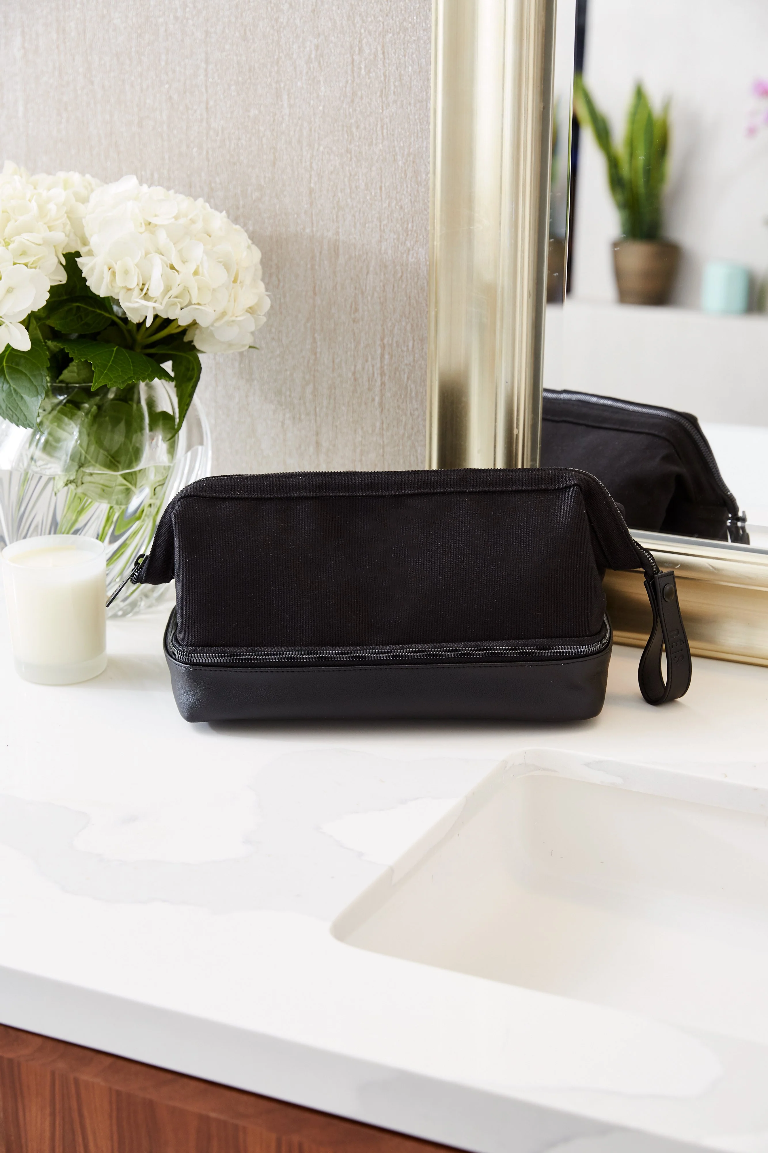 The Dopp Kit in Black - Image 7
