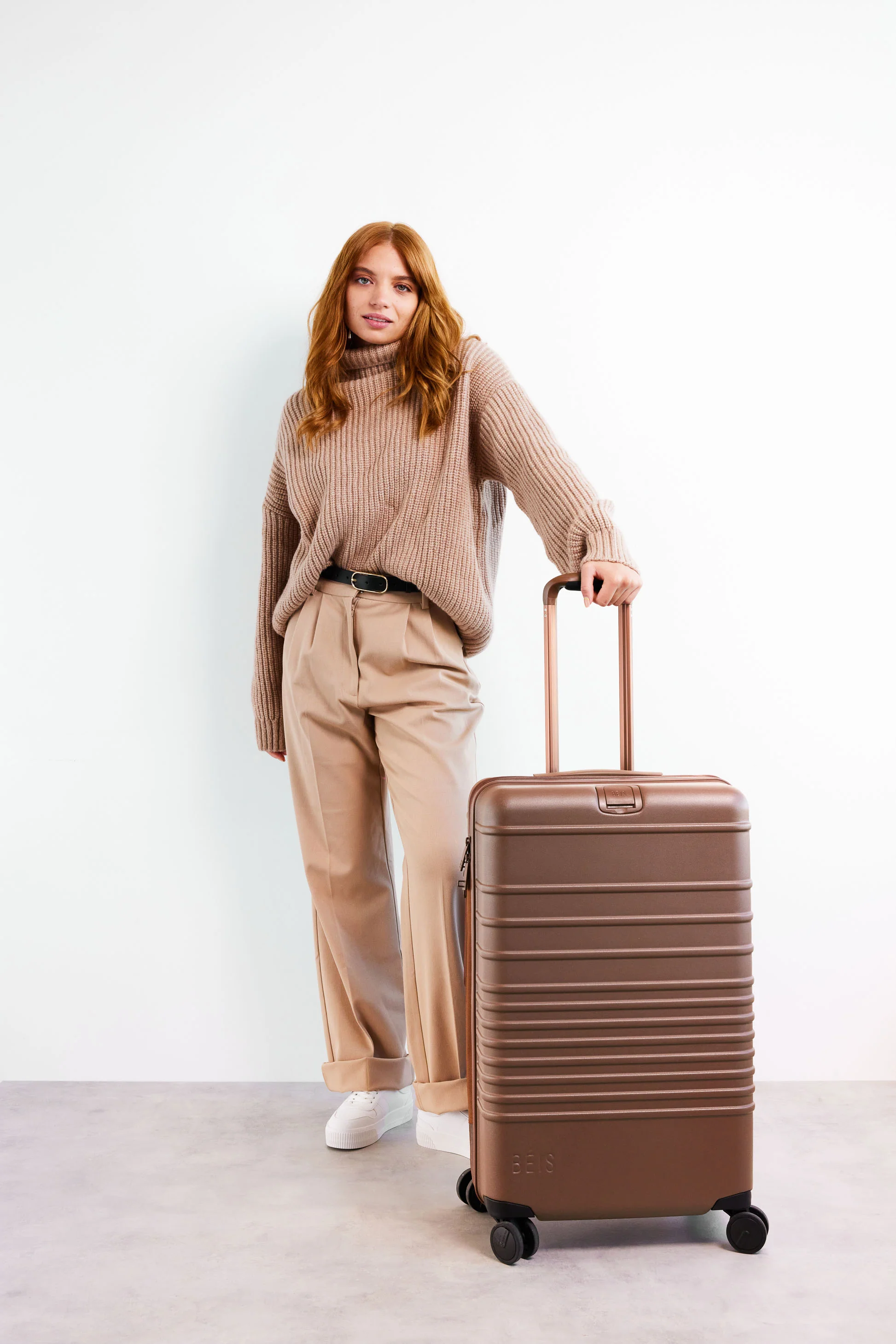 The Medium Check-In Roller in Maple - Image 3