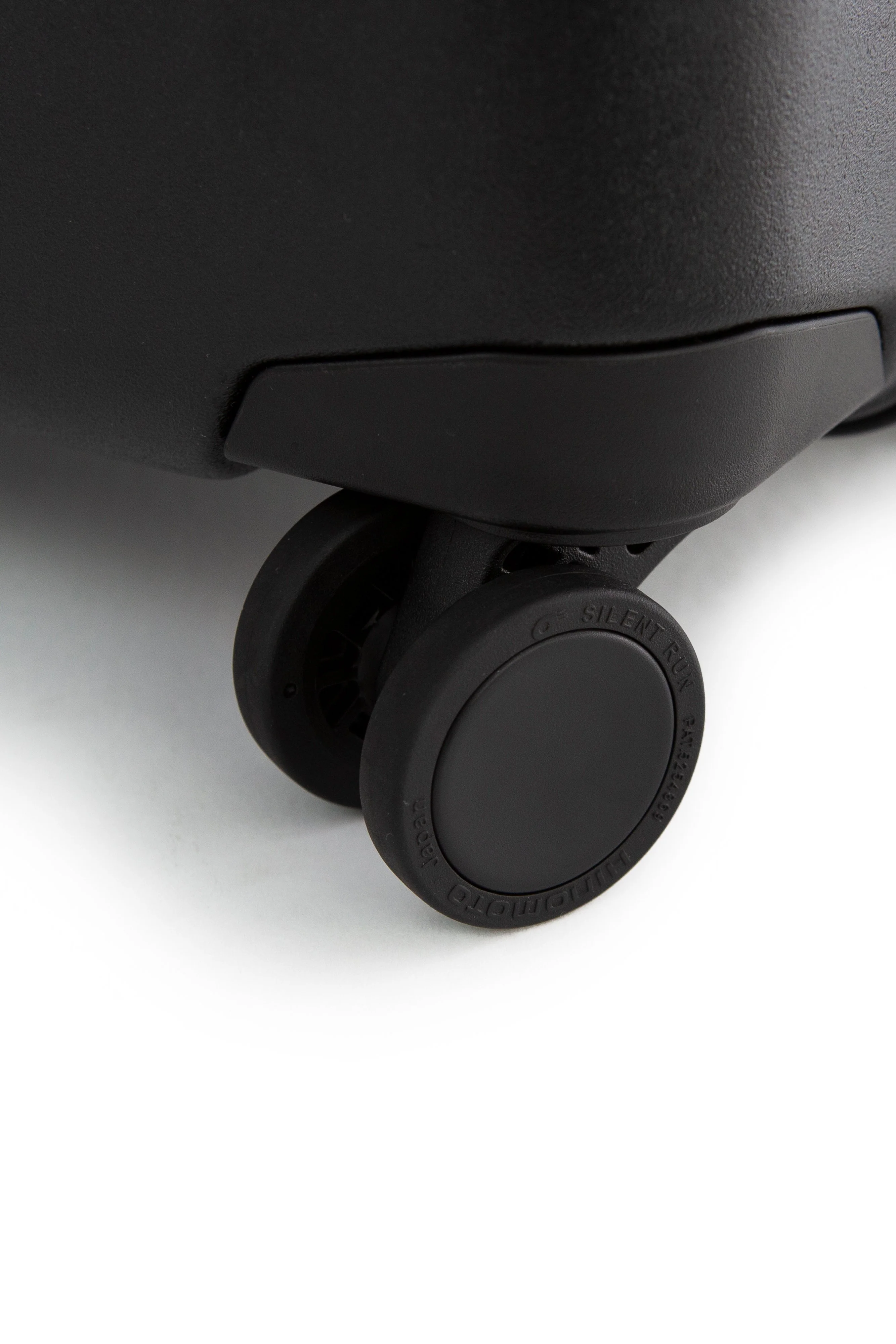 The Large Check-In Roller in Black - Image 12