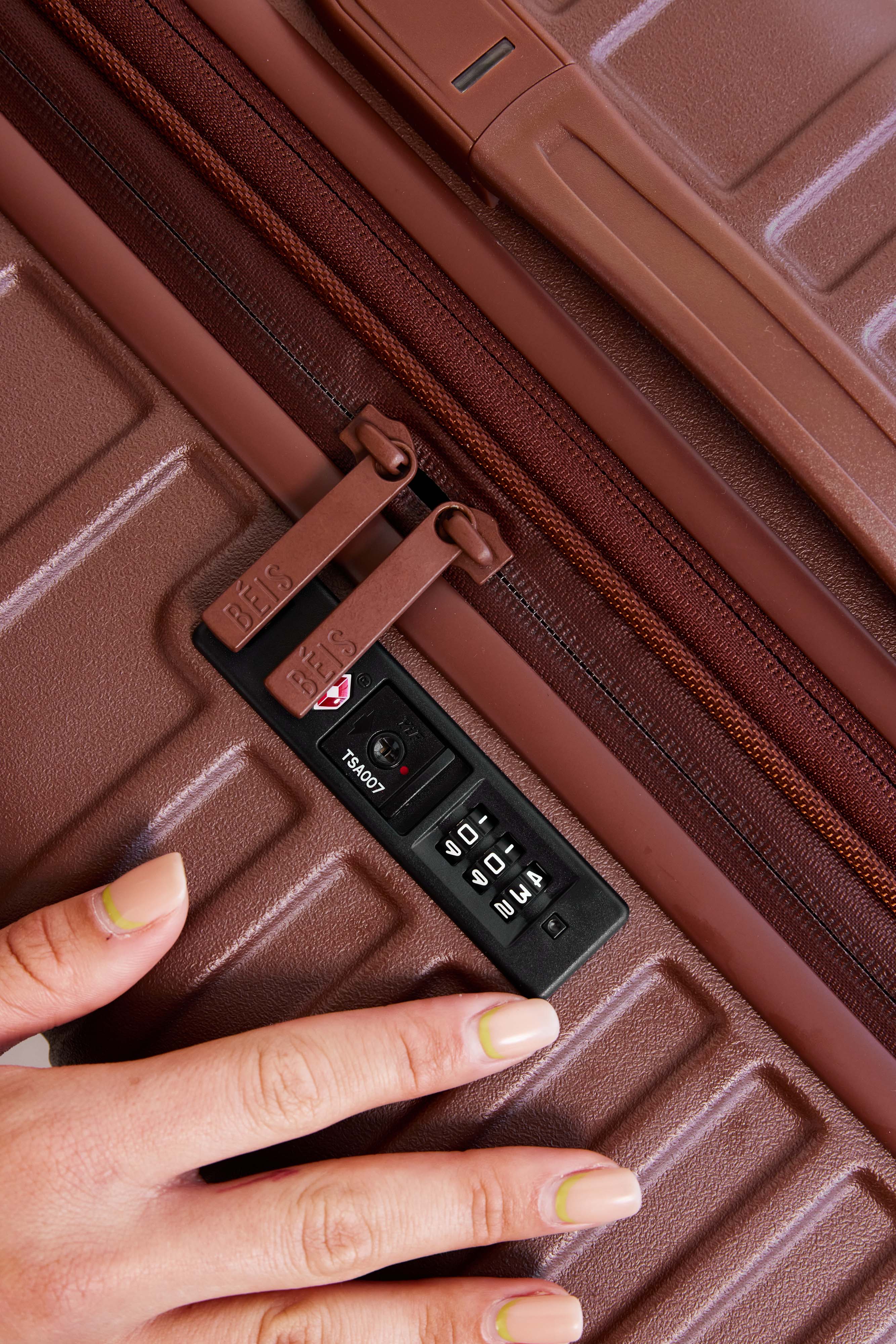 The Large Check-In Roller in Maple - Image 10