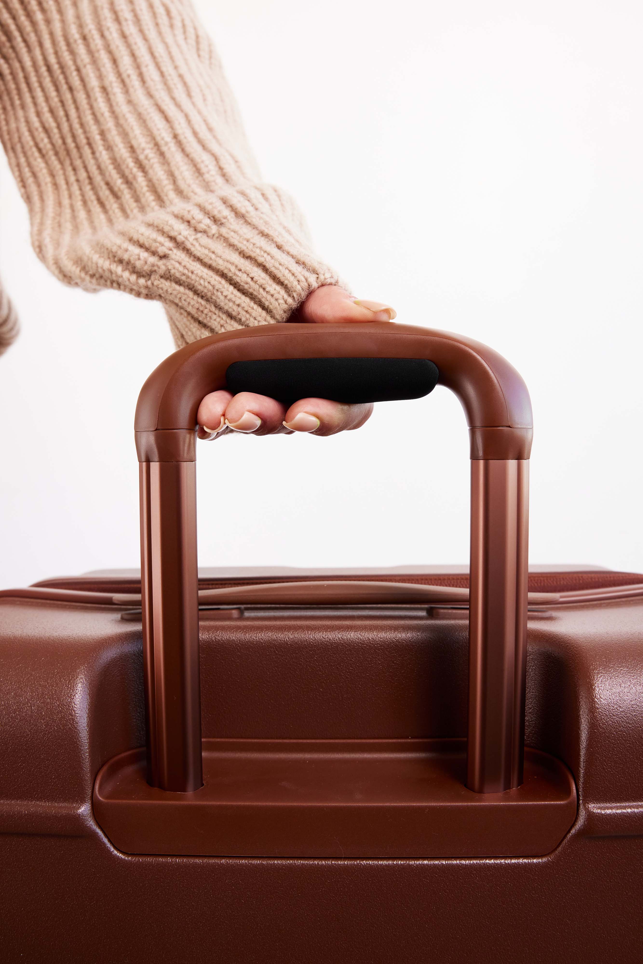 The Large Check-In Roller in Maple - Image 8