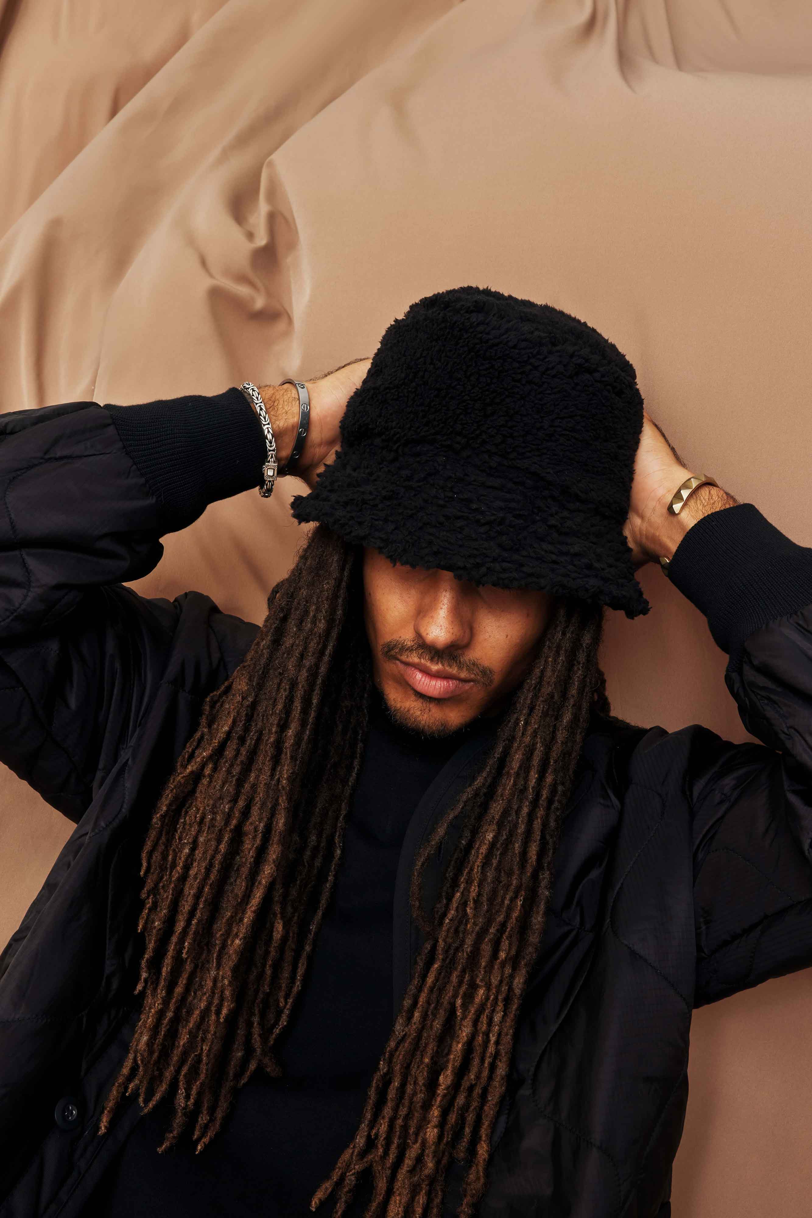 The Bucket Hat in Black - Image 4