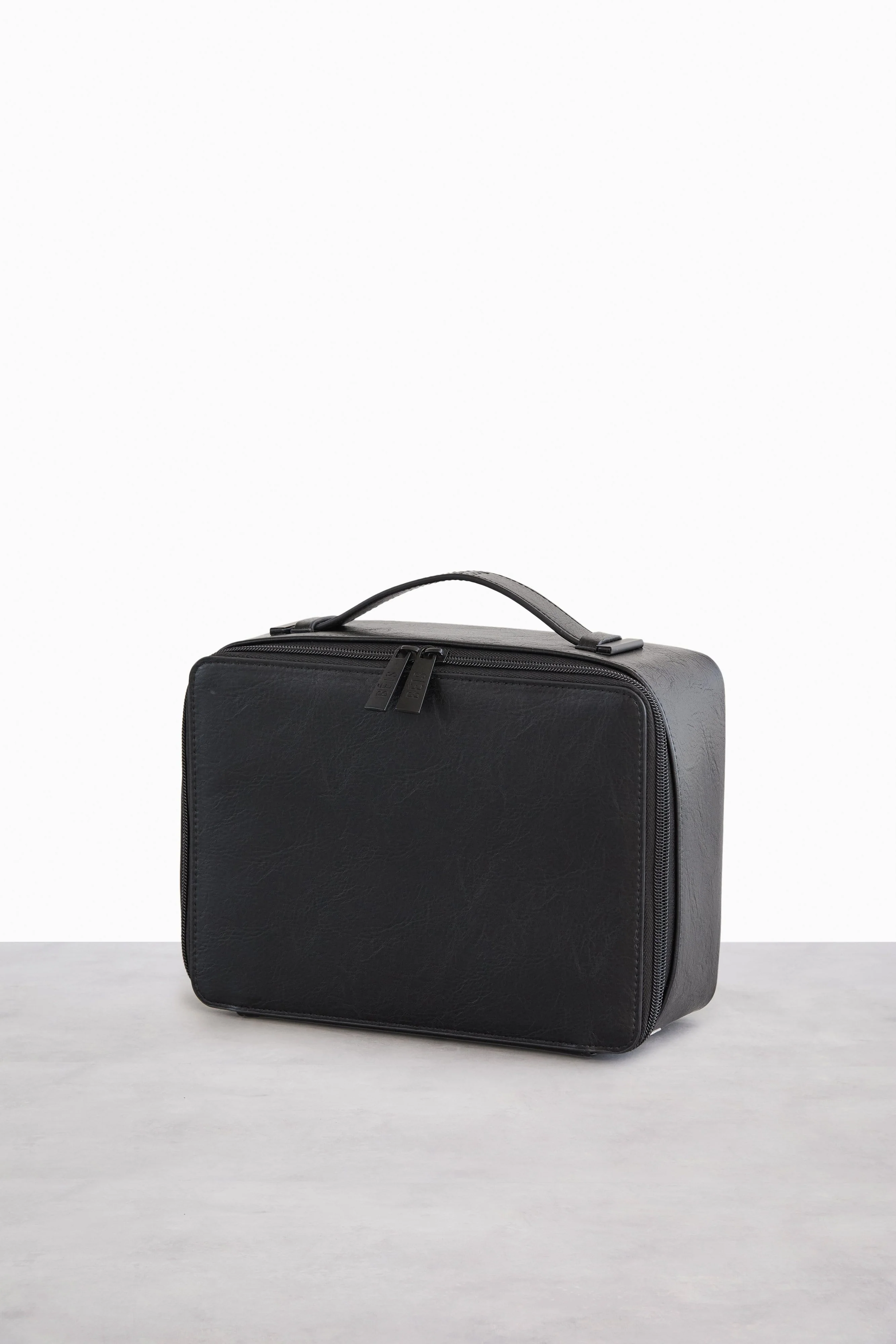 The Cosmetic Case in Black - Image 3