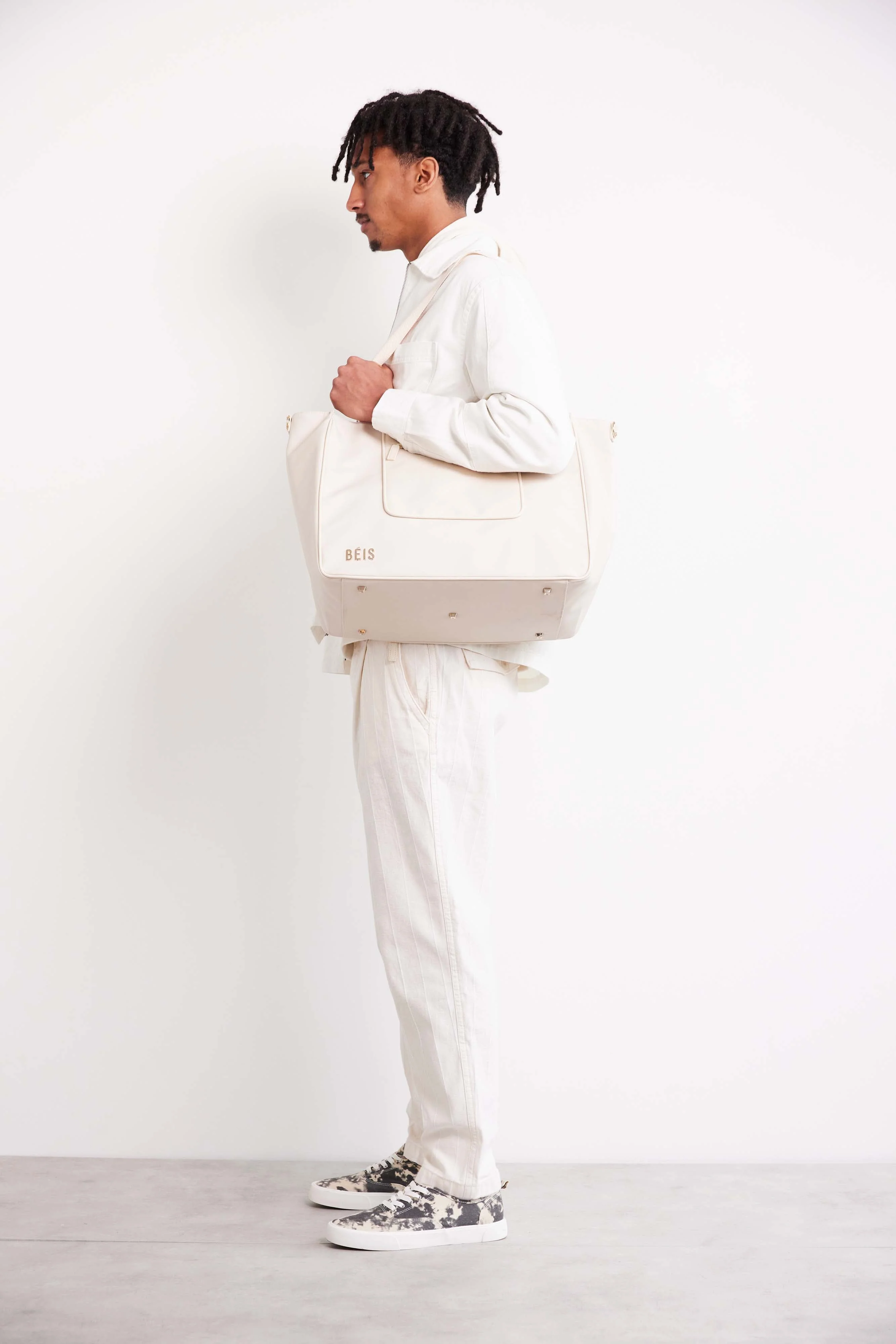 The East To West Tote in Beige - Image 17