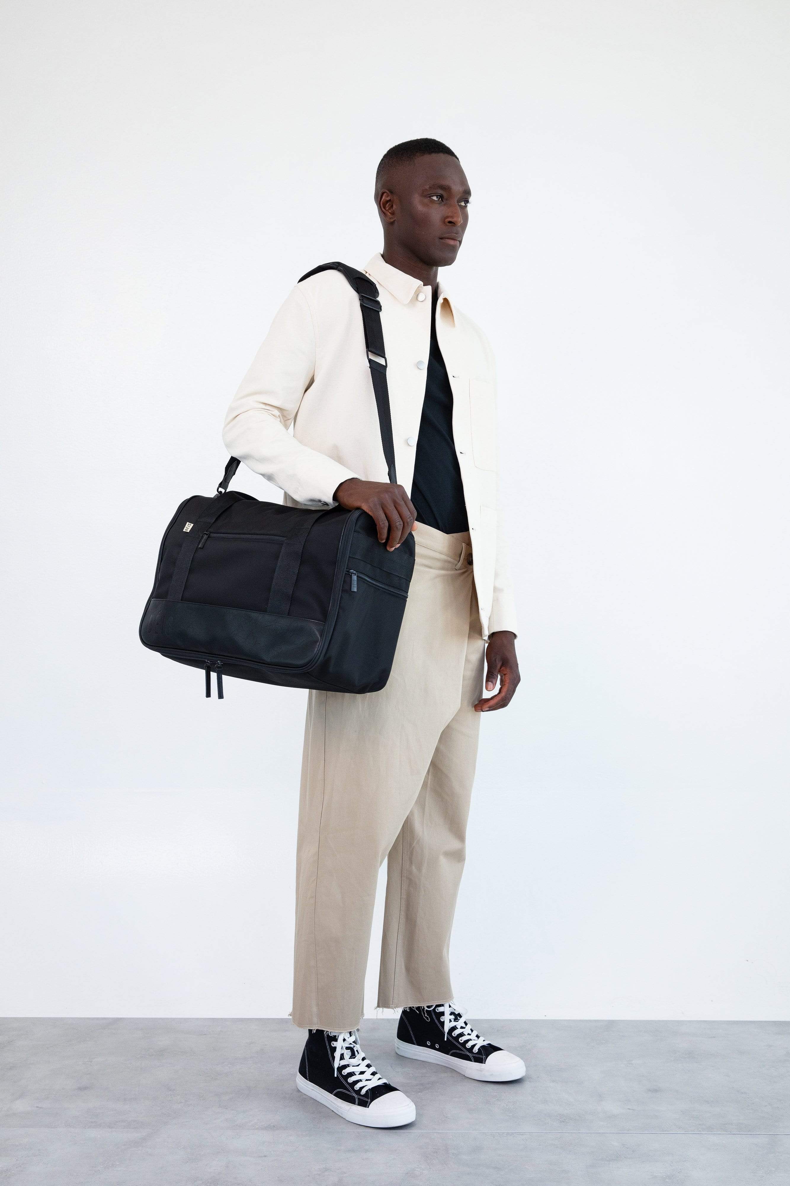 The Hanging Duffle in Black - Image 13