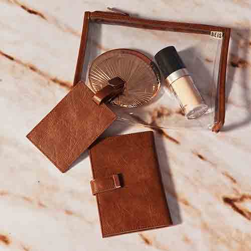 The Passport & Luggage Tag Set in Maple - Image 9