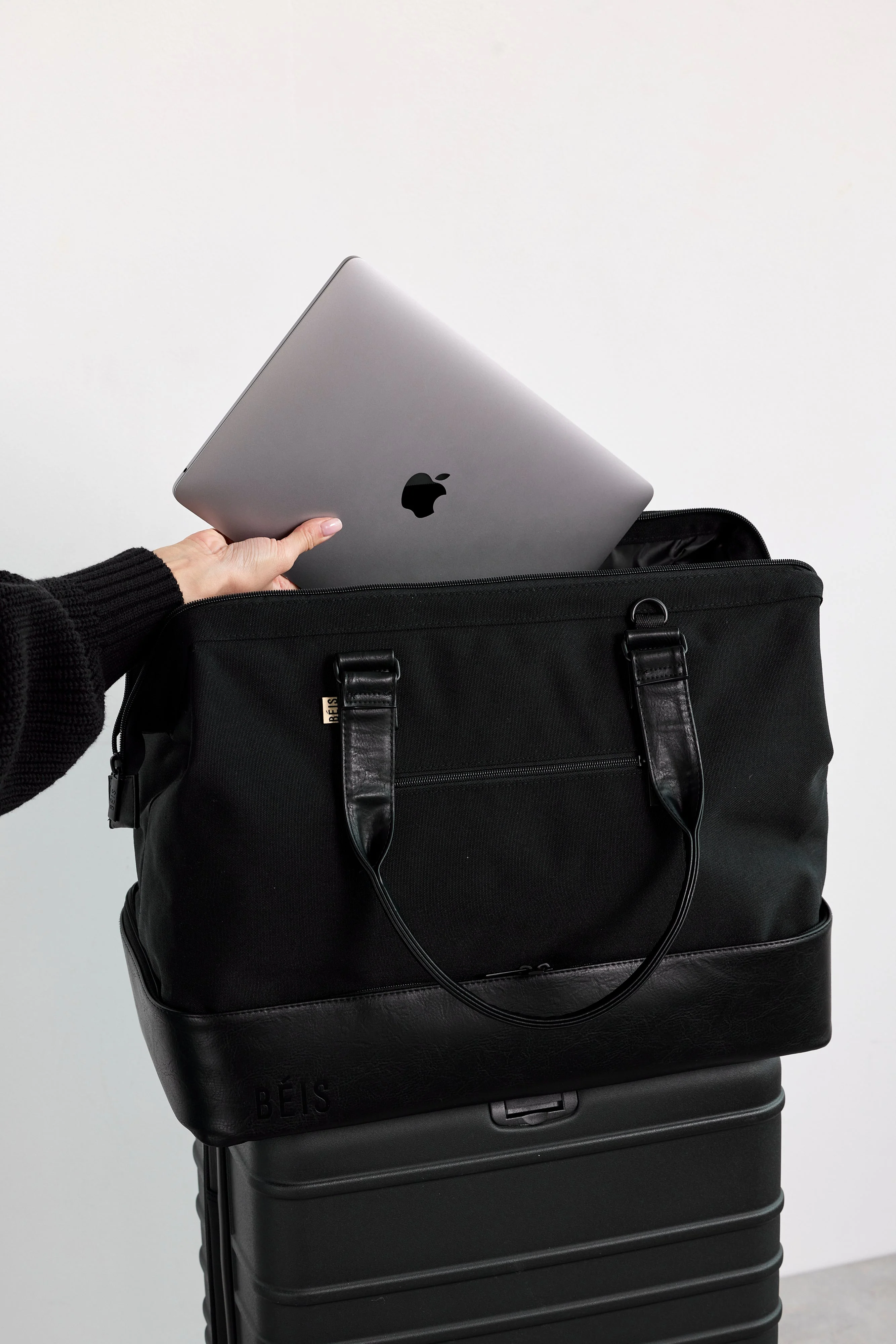 The Weekender in Black - Image 6